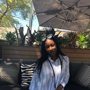 Meet your Posher, Farida